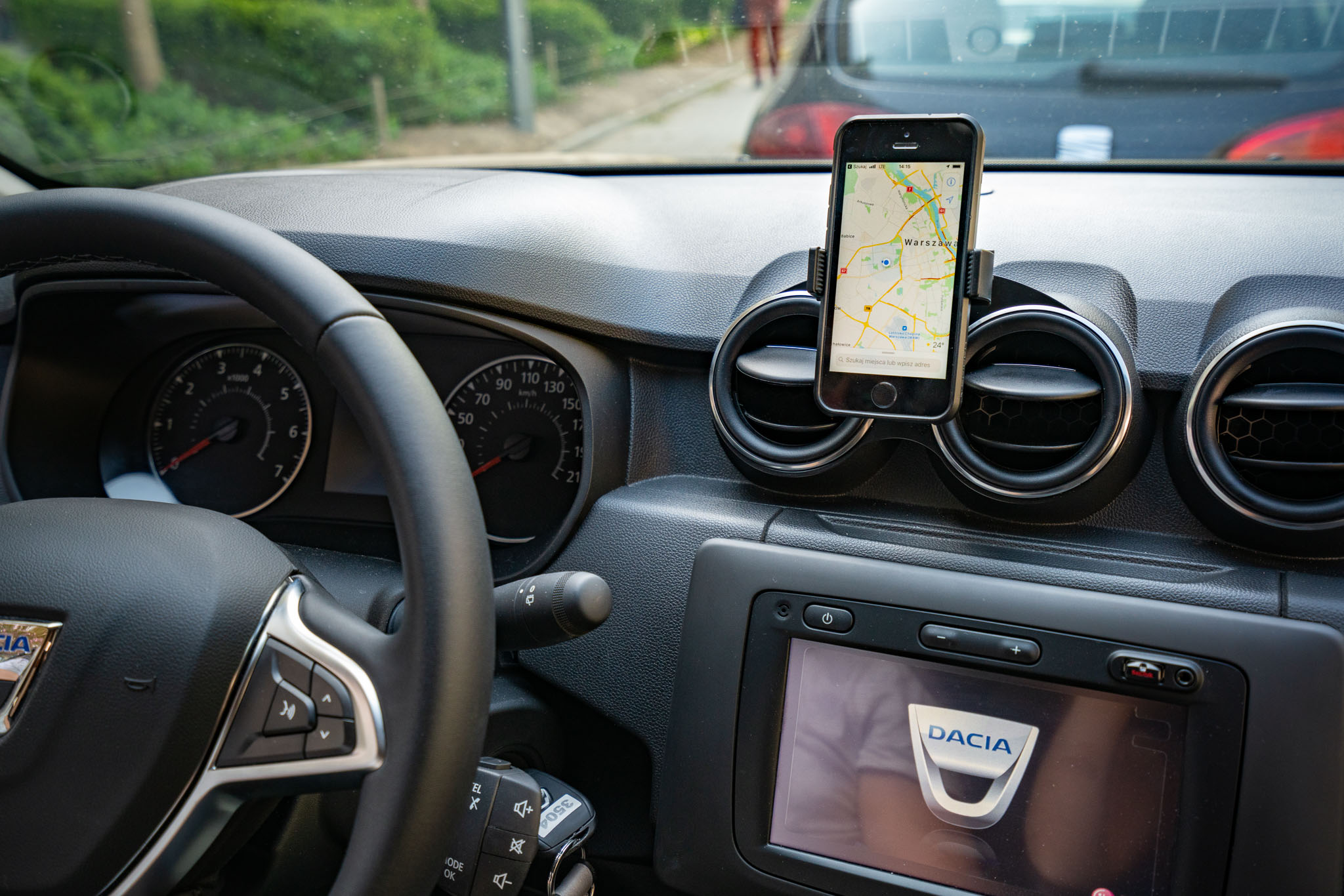 Dacia Phone Holder powered by Roundmount.pl